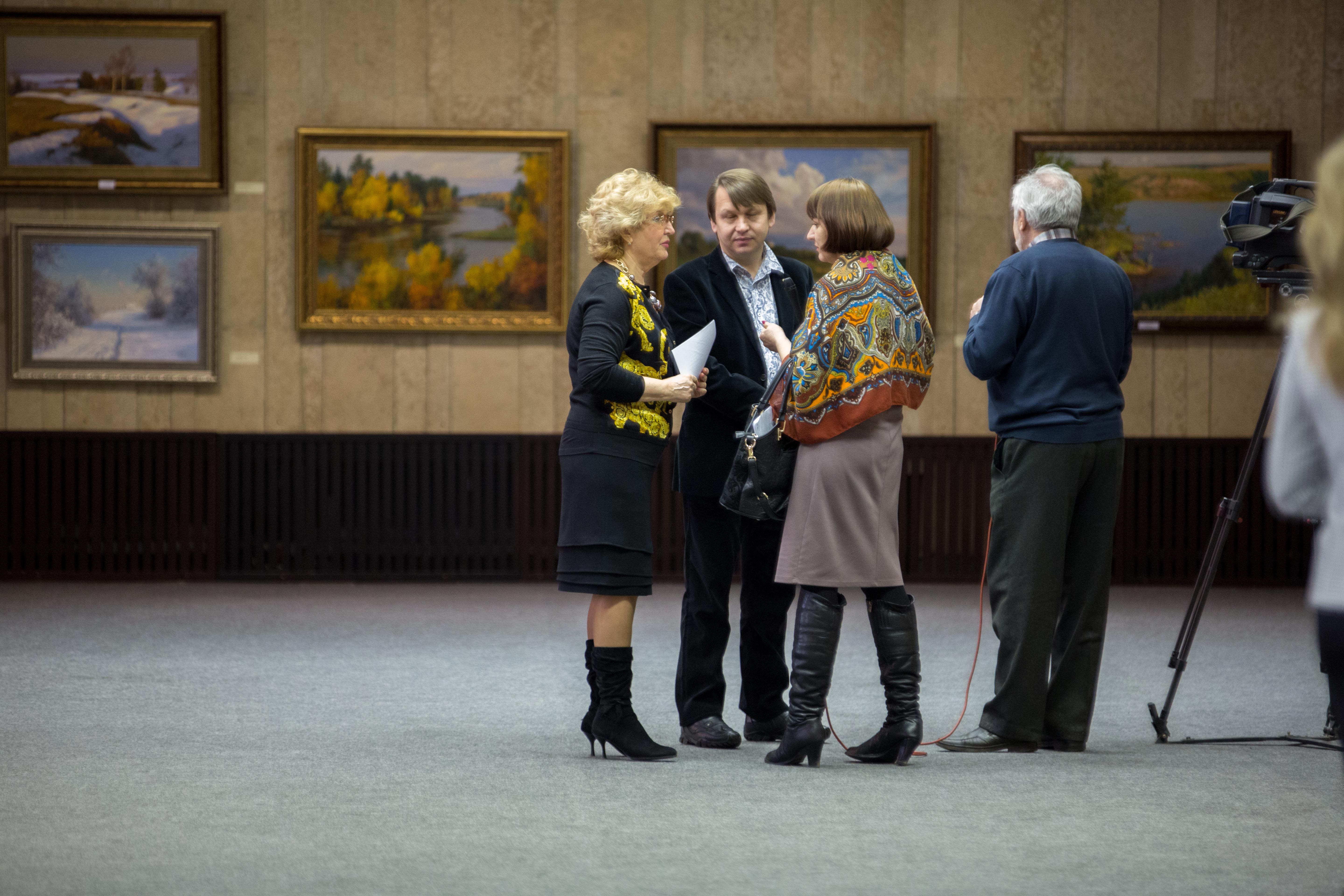 В НКЦ «Казань» открылась персональная выставка «Течет река Волга».